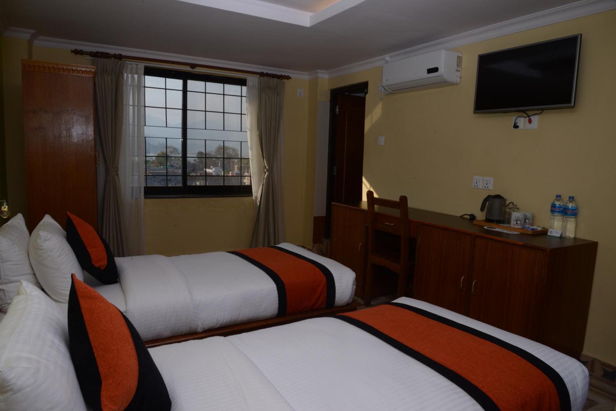 Hotel Raniban Arcade Pokhara Exterior photo